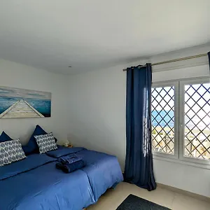 Rise & Shine Beachfront La Cala Apartment